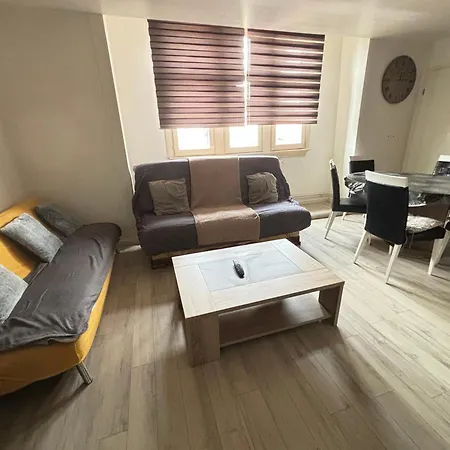 Apartamento Vue Sur Saint Quentin Un à Part