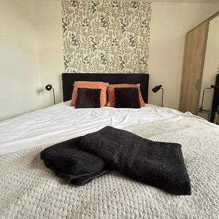 Apartamento Vue Sur Saint Quentin Un à Part *