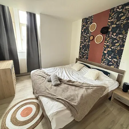 Apartamento Vue Sur Saint Quentin Un à Part