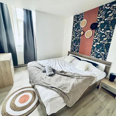 Apartamento Vue Sur Saint Quentin Un à Part *