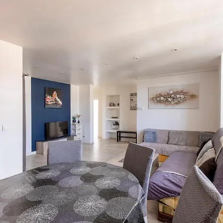 Apartment Vue Sur Saint Quentin Un Sejour A Part Longeville-les-Metz