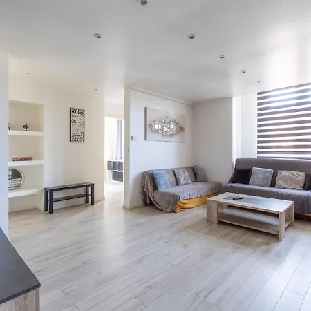 Apartamento Vue Sur Saint Quentin Un à Part *